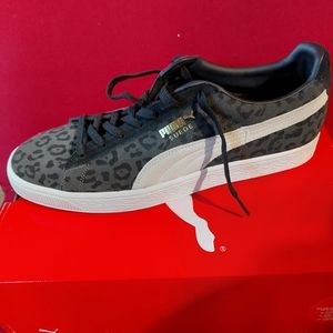 Puma suede animal shoes size 11.5 dark shadow white and black